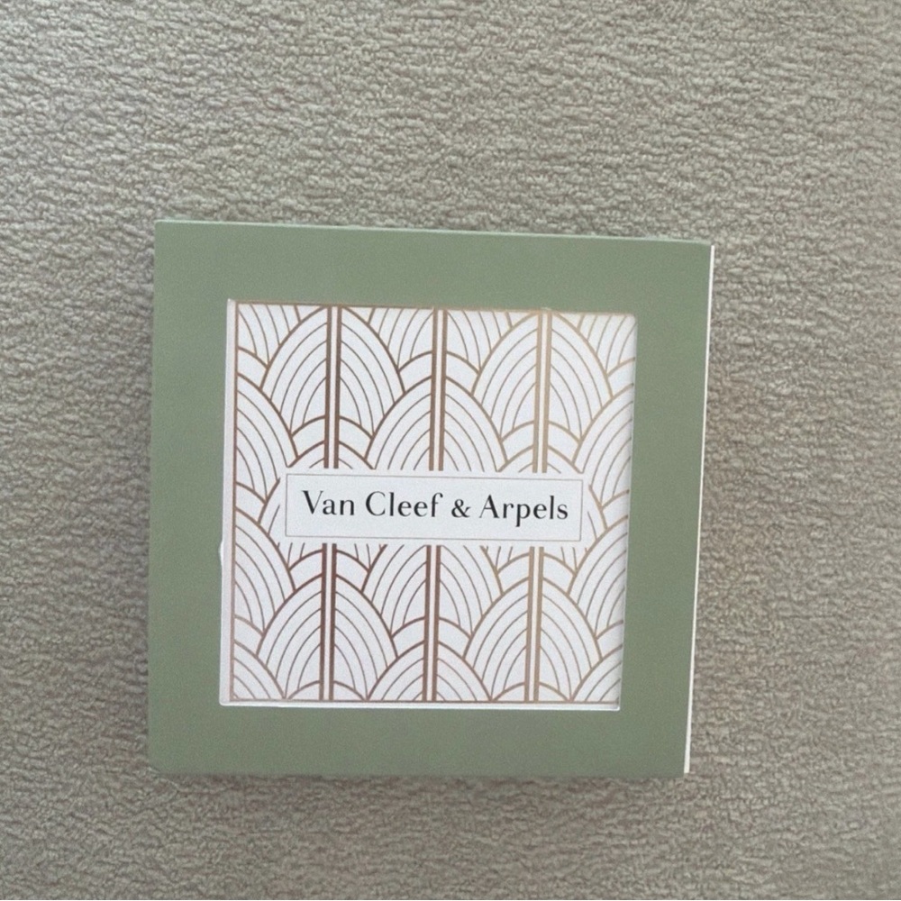 New Authentic Van Cleef & Arpels Microfiber Lens Jewelry Cloth Polisher